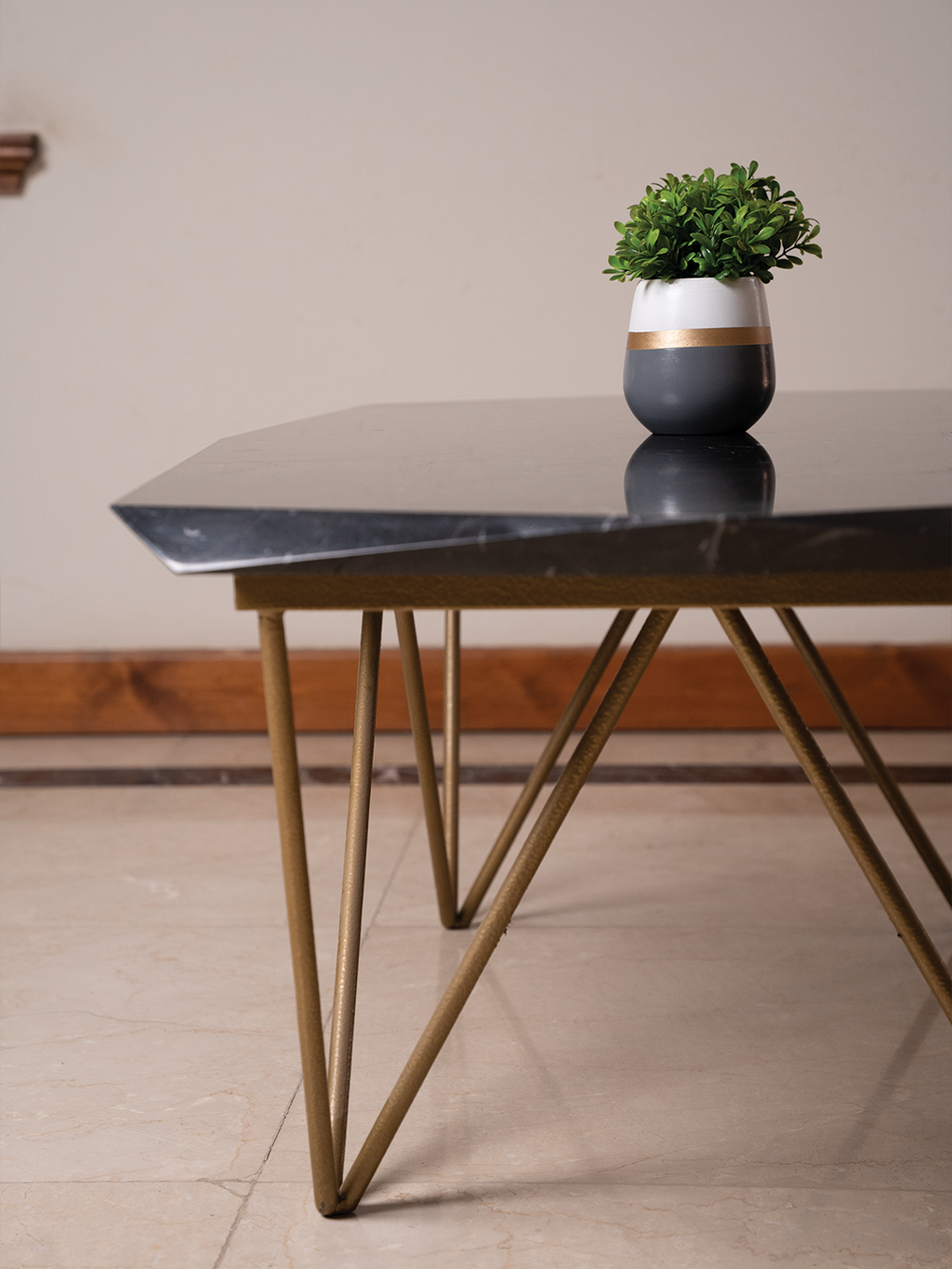 Diamond Table