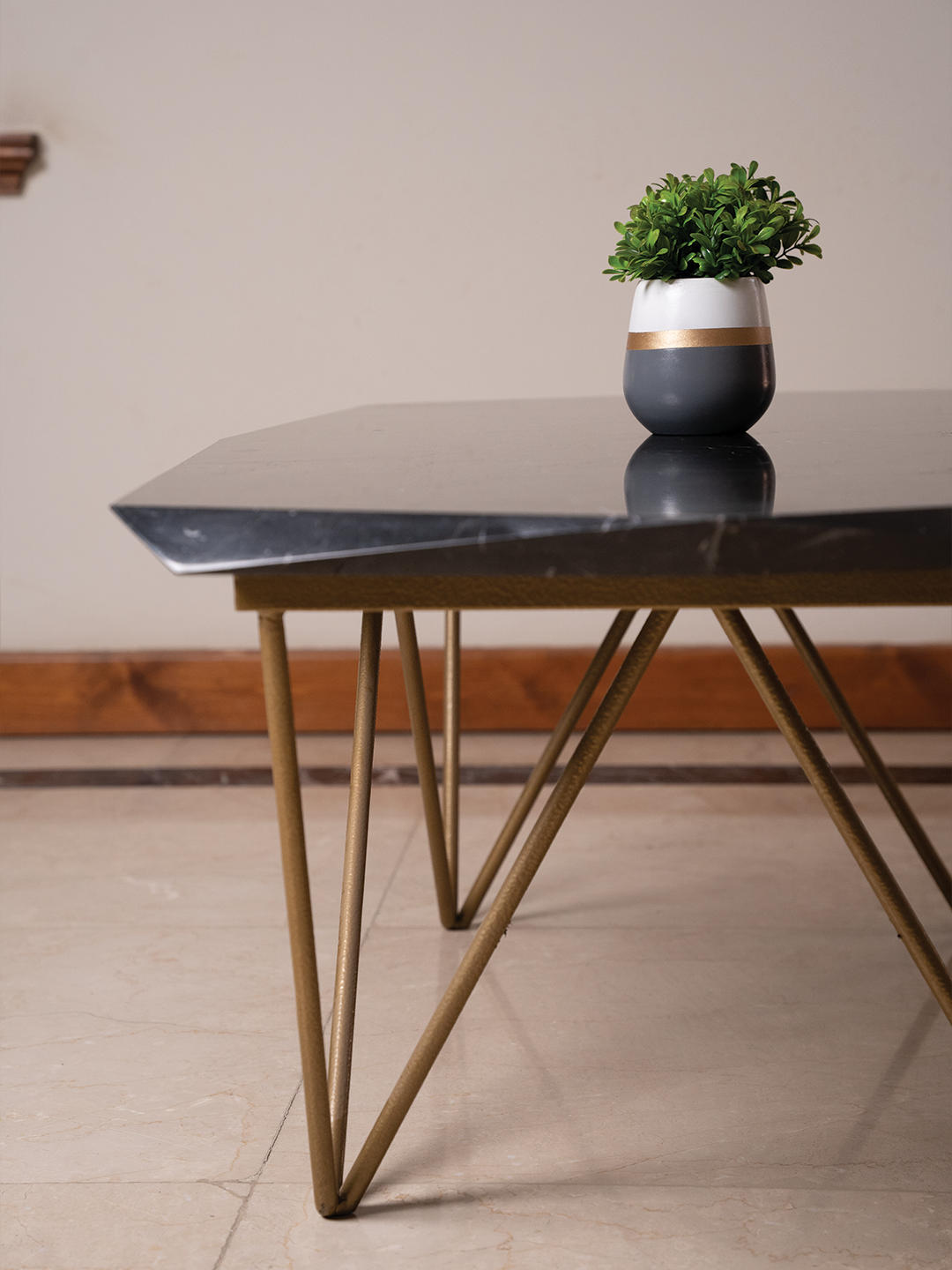Diamond Table