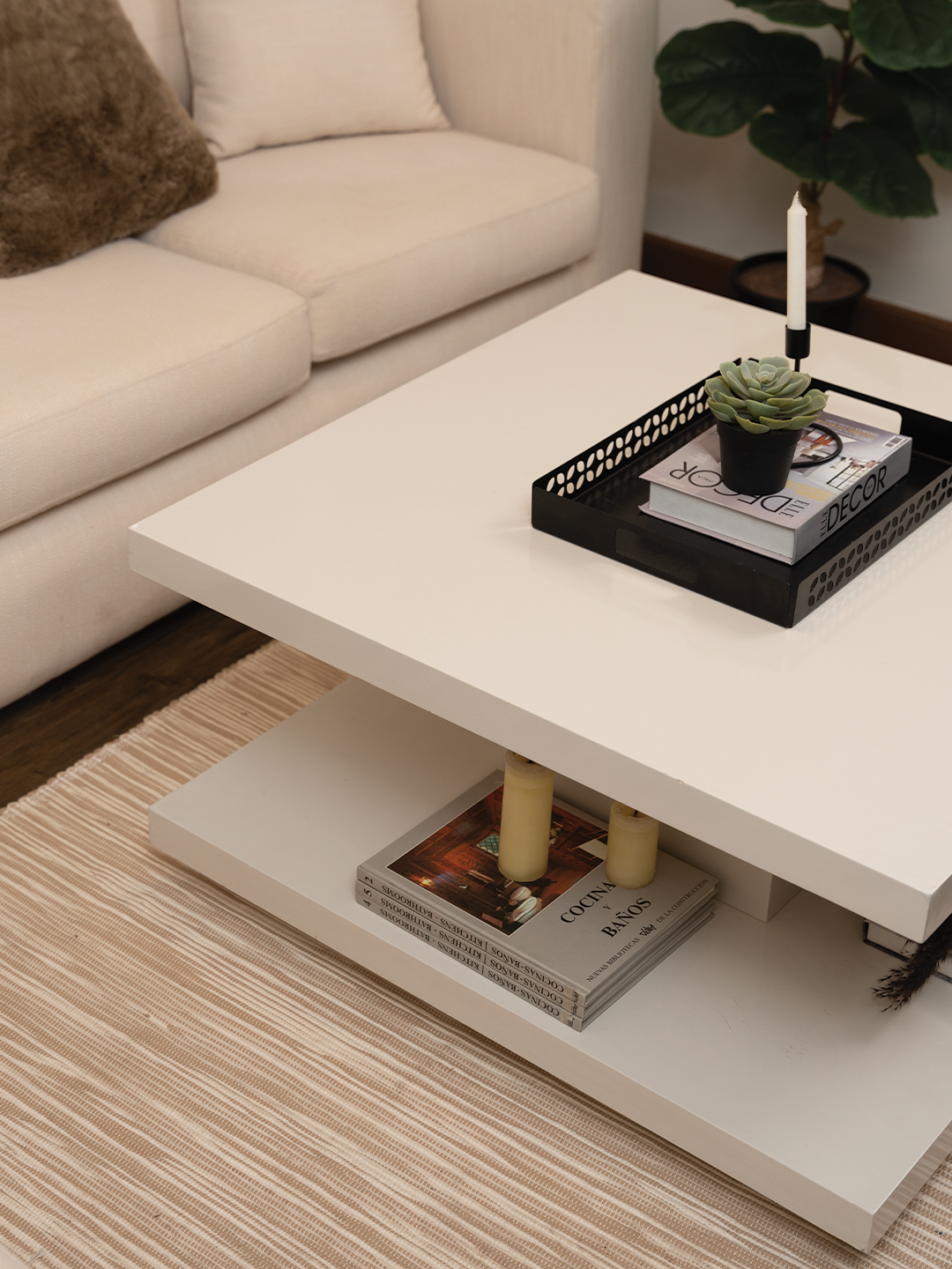 Niche Table